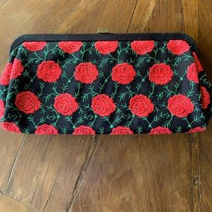 REDUCED Vintage Black floral clasp clutch
